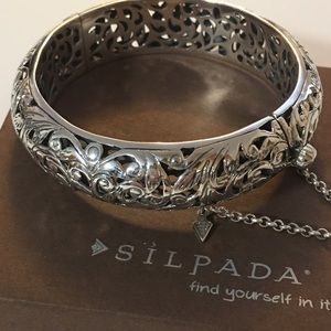 Forever Stunning Bangle